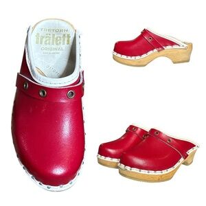 VINTAGE TRALETT TRETORN MADE IN SWEDEN RED LEATHER ORTHOPEDIC GIRLS CLOGS